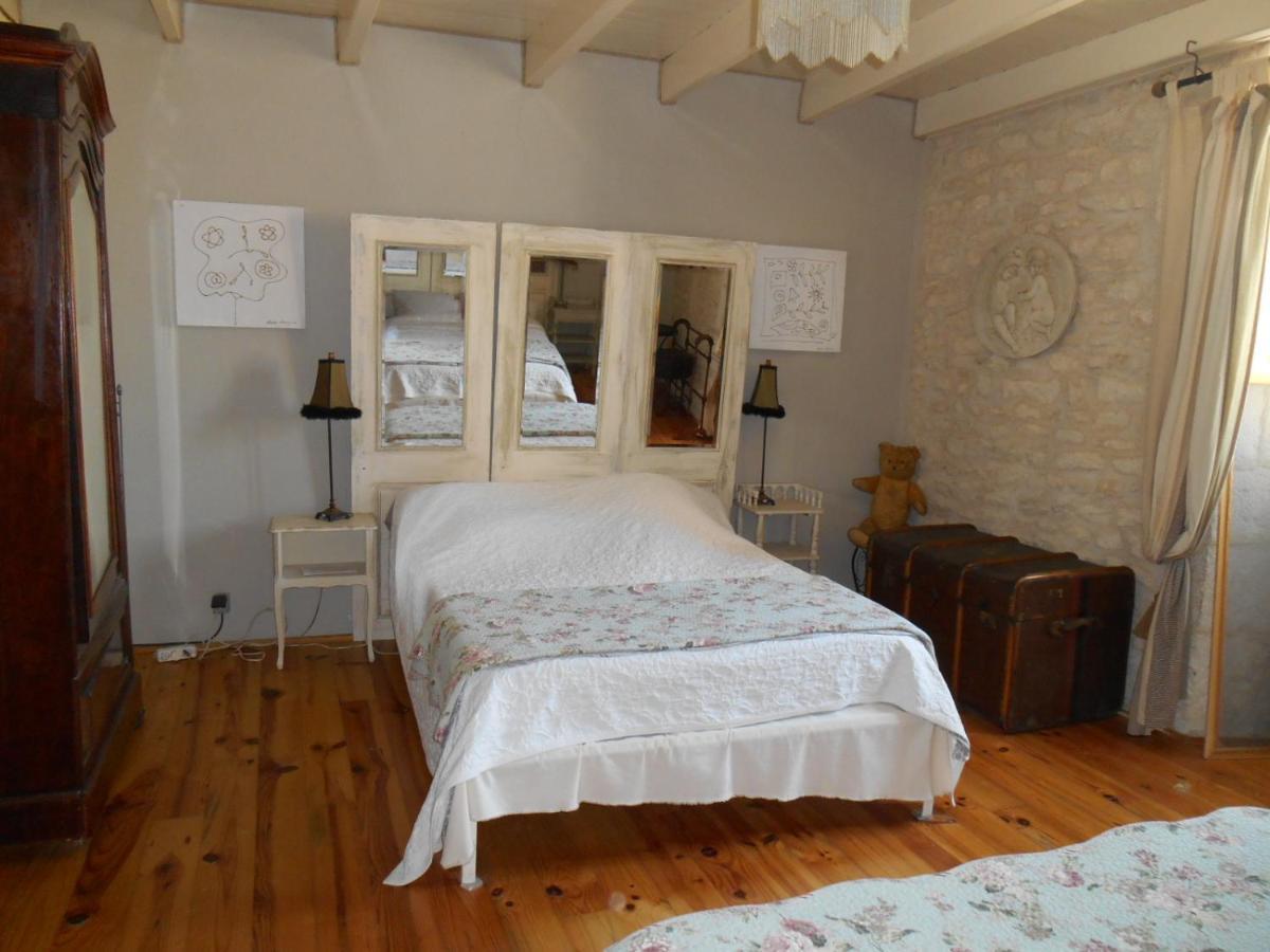 Le Vieux Prieure Bed and Breakfast Cressé Exteriör bild